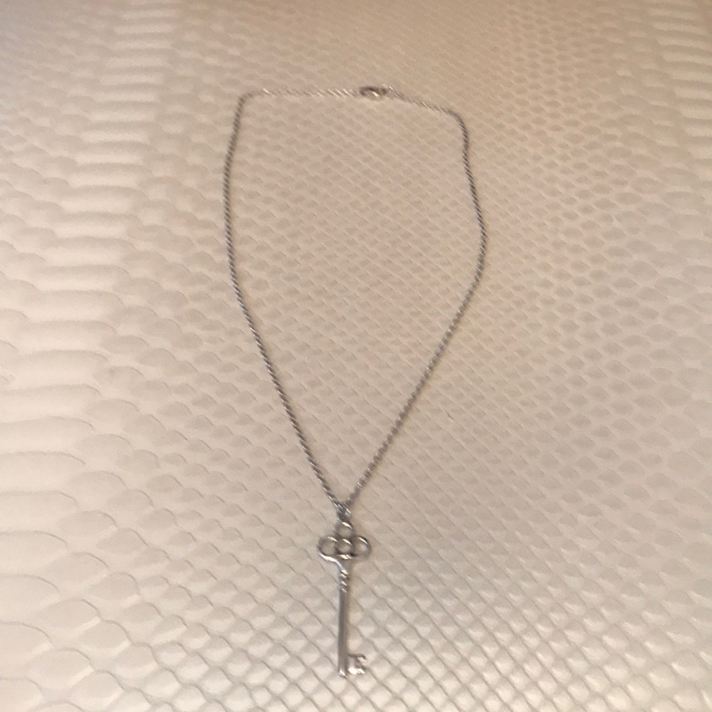 Silver chain with key 🔑 charm